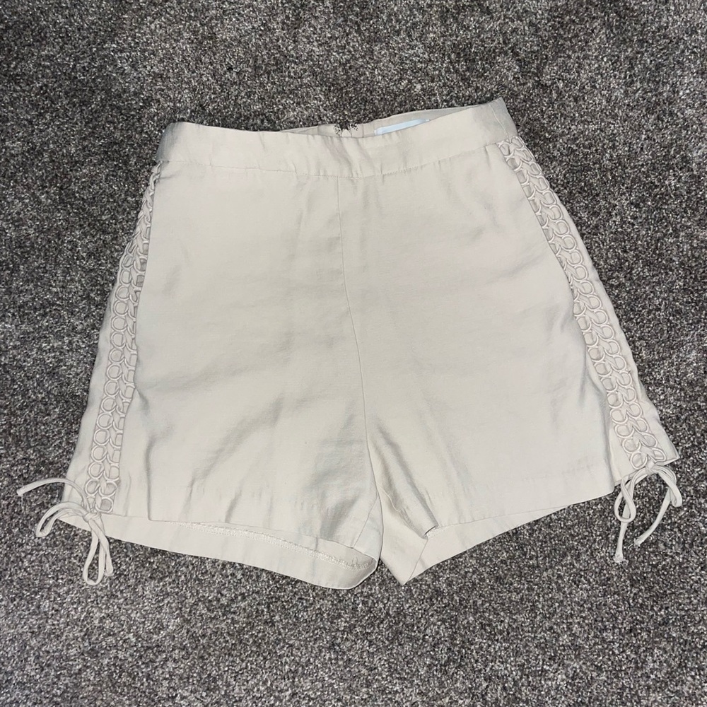 H&M High Waist Cream Shorts with Drawstring Details
